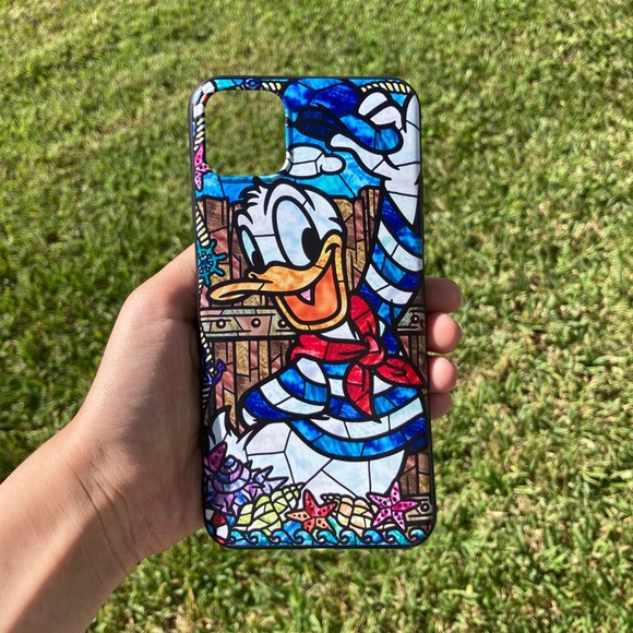 Donald Duck Disney iPhone Case - Picture 3 of 13